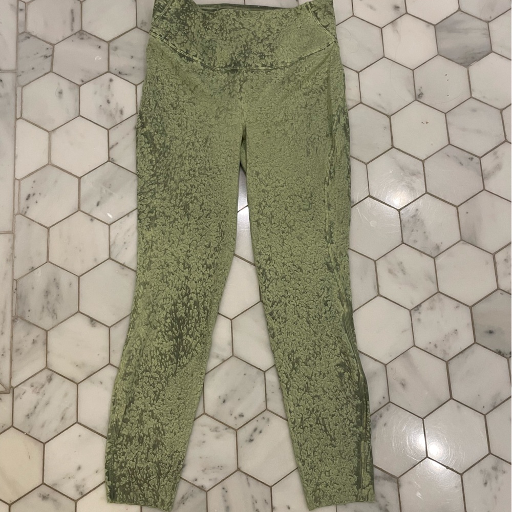 Green Lululemon leggings sz 8